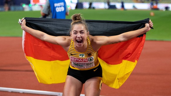 Gina Lückenkemper im Siegestaumel nach dem 100-Meter-Sprint