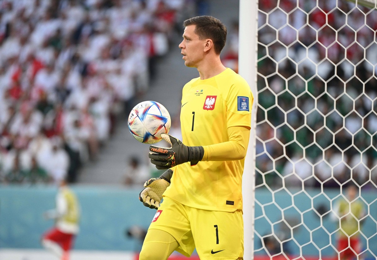 Fussball, Herren, Saison 2022/23, WM in Katar, Gruppe C 2. Spieltag, Polen - Saudi-Arabien im Education City Stadium in Ar-Rayyan, Torh�ter Wojciech Szczesny Polen, 26.11. 2022, *** Football, Men, 202 ...