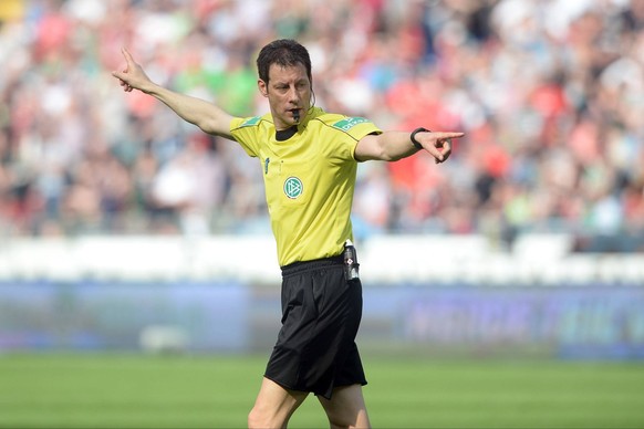 Schiedsrichter Wolfgang Stark (Ergolding) -- Fussball --- 2. Bundesliga --- Hannover 96 vs VfB Stuttgart --- 14.05.2017, Hannover Copyright: xSIPPELx/xEibner-Pressefotox EP_rsl