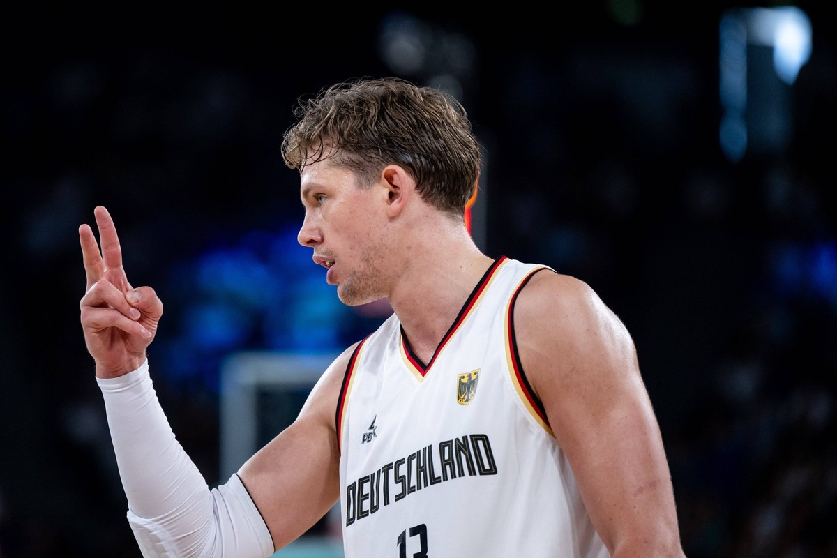 Moritz Wagner Deutschland, 13 gestikuliert, FRA, Olympische Spiele Paris 2024, Basketball Herren, Deutschland GER vs Griechenland GRE, Viertelfinale, 06.08.2024 FRA, Olympische Spiele Paris 2024, Bask ...