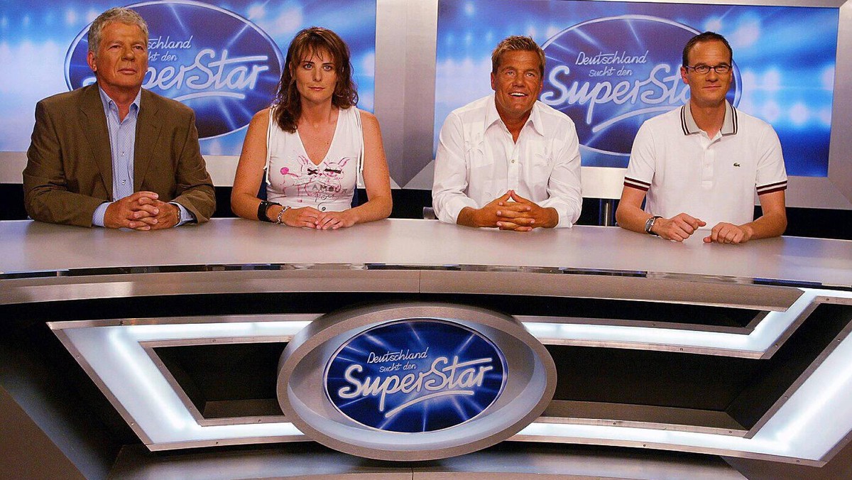 DSDS Pressetermin 2003/2004 - Die DSDS Jury 2003/2004 v.l.n.r. Thomas Stein Geschäftsführer der Bertelsmann Music Group Europe, Musikjournalistin Shona Fraser, Produzent und Musiker Dieter Bohlen und  ...