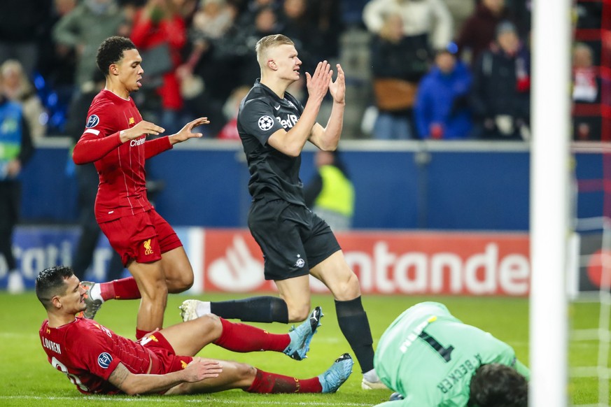 SOCCER - CL, RBS vs Liverpool SALZBURG,AUSTRIA,10.DEC.19 - SOCCER - UEFA Champions League, group stage, Red Bull Salzburg vs Liverpool FC. Image shows Trent Alexander-Arnold Liverpool, Dejan Lovren Li ...