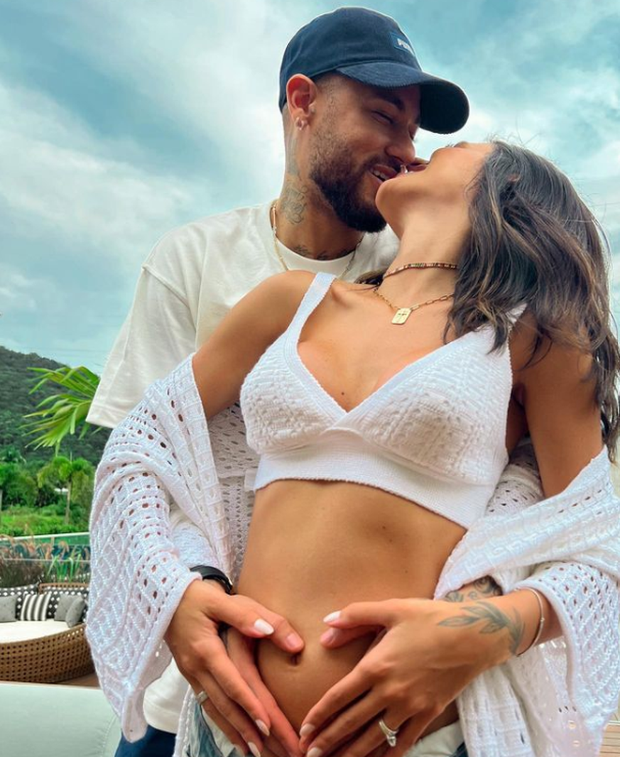 Neymar und seine Freundin Bruna Biancardi freuen sich auf ihr erstes gemeinsames Kind.