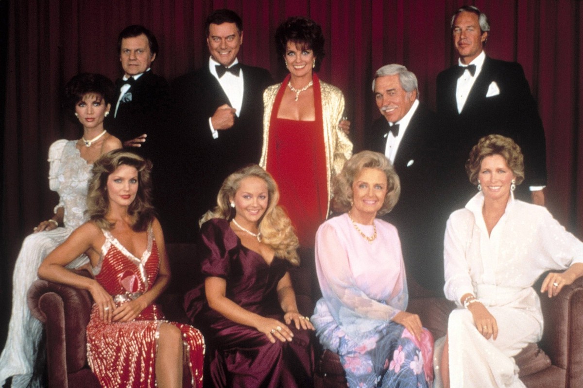 DALLAS / USA / Raymond Krebbs STEVE KANALY, Clifford Cliff Barnes KEN KERCHEVAL, Sue Ellen Shepard Ewing LINDA GRAY, John Ross II. Ewing LARRY HAGMAN, Bobby James Ewing PATRICK DUFFY, Pamela Jean Pam  ...