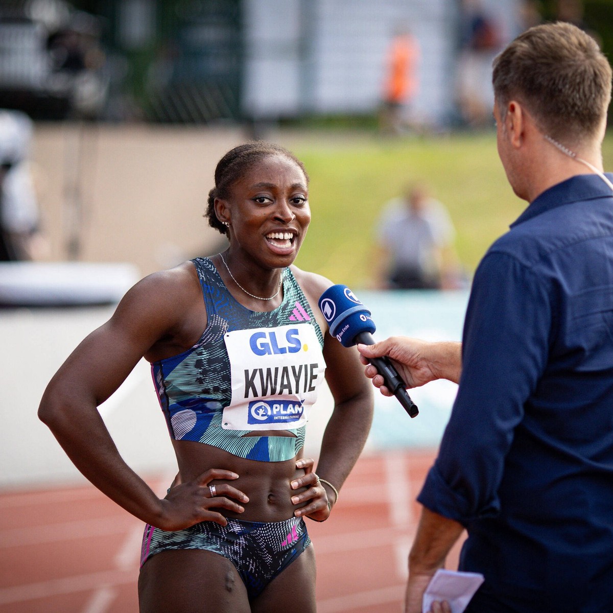 TrueAthletes Classics 2023 Leverkusen, 29.07.2023 Lisa Marie Kwayie Neukoellner SV im Interview mit Claus Lufen TrueAthletes Classics 2023 am 29.07.2023 im Manforter Stadion Leverkusen Nordrhein-Westf ...