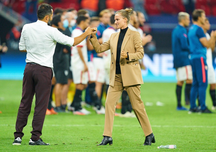 Budapest, Hungary, 24th September 2020. Kathleen KRUEGER, Teammanager FCB Hasan Brazzo Salihamidzic, FCB director whole figure, action, single image, single action, Einzelbild, Freisteller, Ganzkoerpe ...