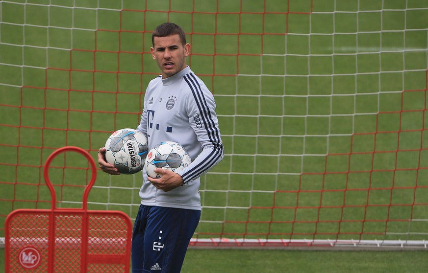 30.04.2020, FCB Training, Saebenerstrasse Muenchen, Fussball, im Bild: Lucas Hernandez FCB *** 30 04 2020, FCB Training, Saebenerstrasse Munich, soccer, in the picture Lucas Hernandez FCB