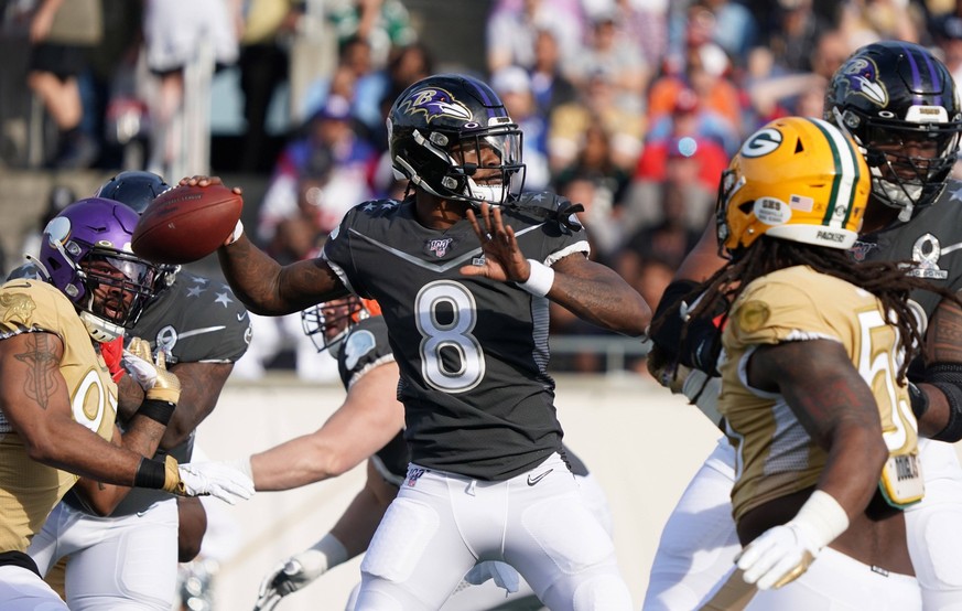 NFL, American Football Herren, USA Pro Bowl-NFC at AFC, Jan 26, 2020 Orlando, Florida, USA AFC quarterback Lamar Jackson of the Baltimore Ravens 8 throws the ball in the second quarter against the NFC ...