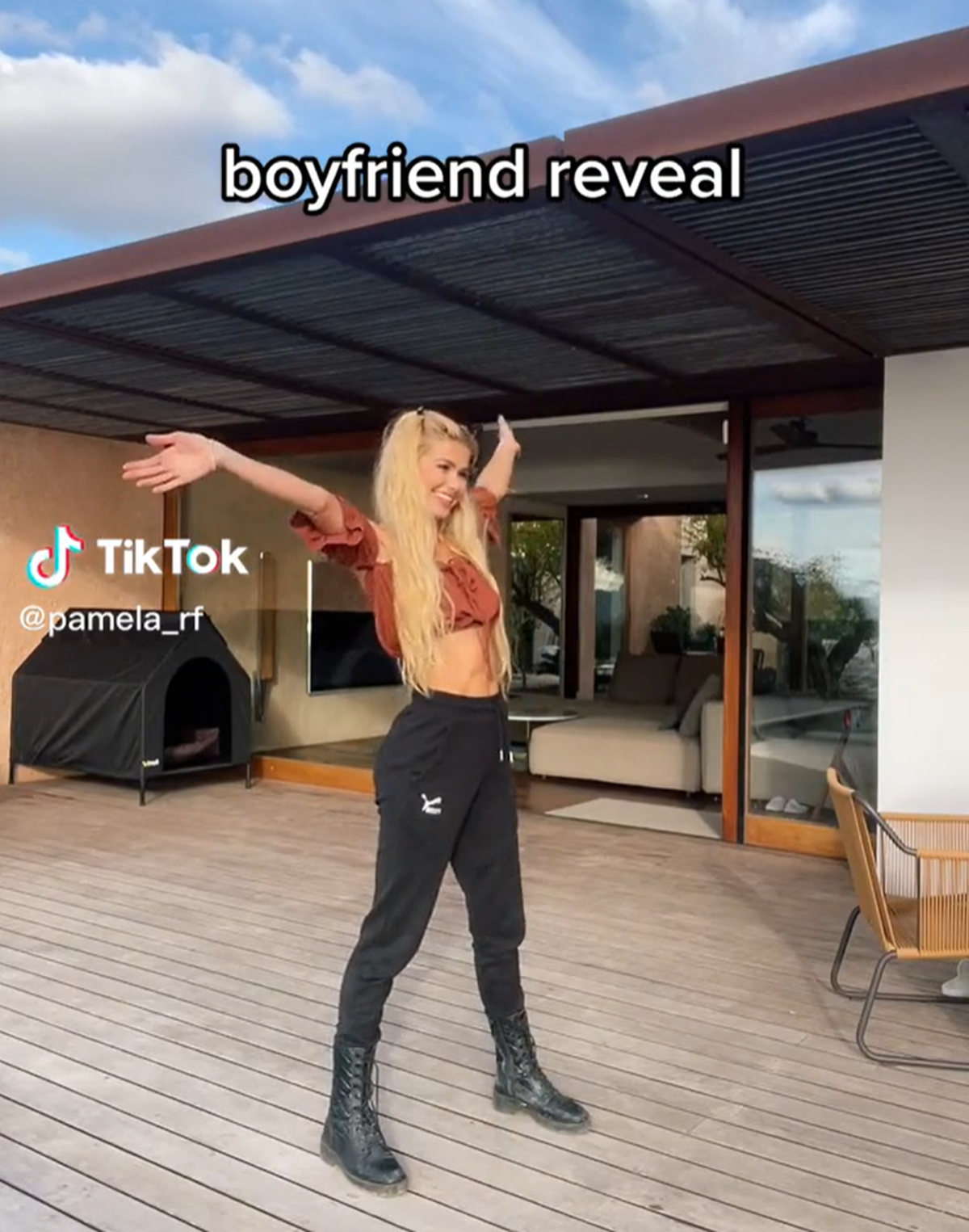 In einem Tiktok-Video deutet Pamela Reif eine Beziehung an.