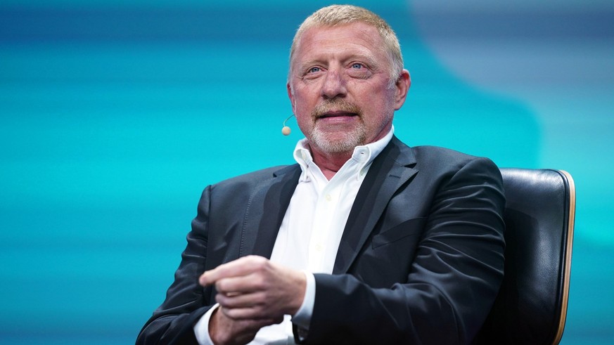 10.05.2023, Hamburg: Boris Becker, ehemaliger Tennis-Spieler, sitzt auf der Bühne der Digital-Messe OMR in den Messehallen. Rund 70.000 Besucher werden zum diesjährigen OMR Festival in Hamburg erwarte ...