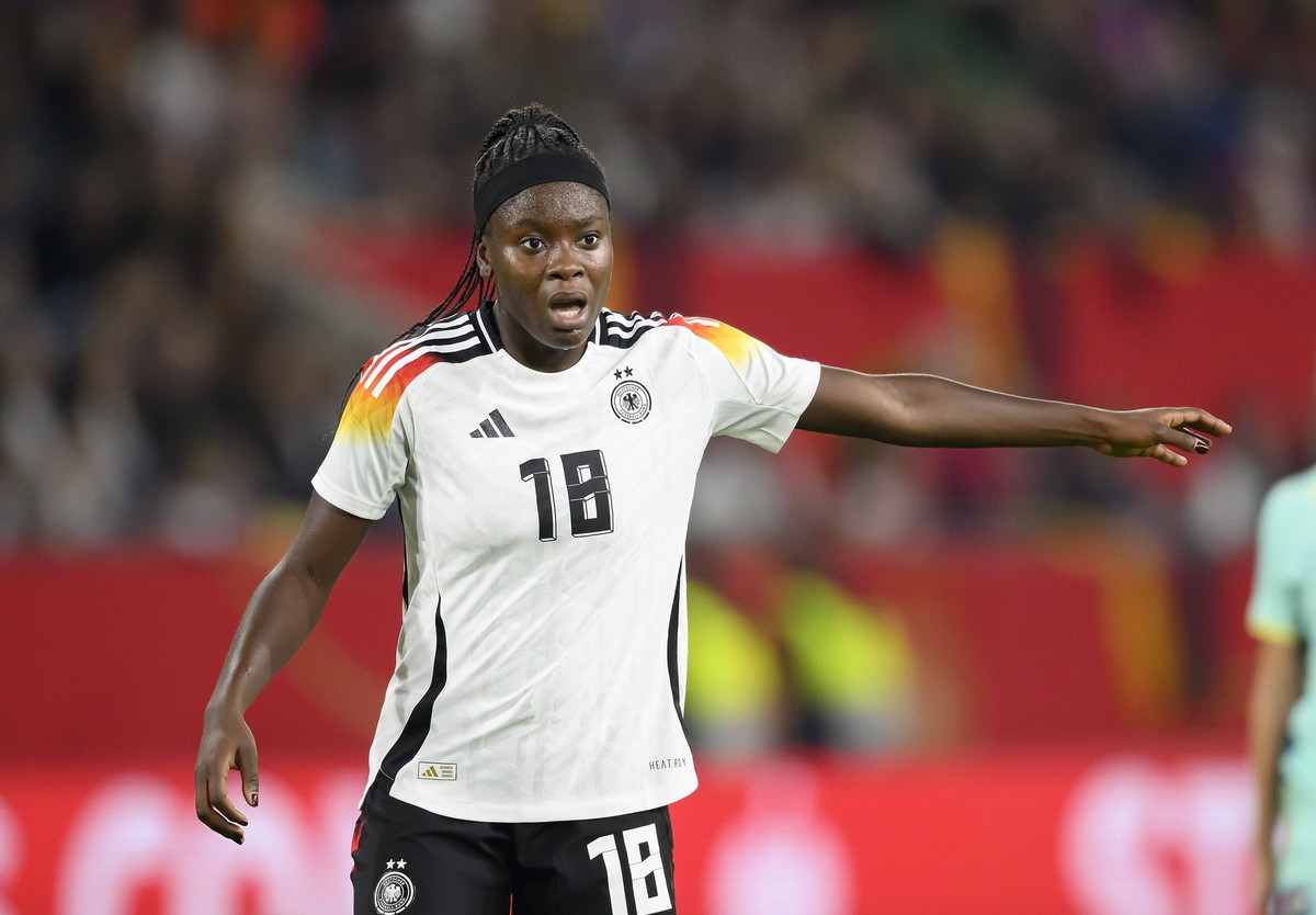 Nicole ANYOMI GER Gestik, Geste, Fussball Laenderspiel der Frauen, Deutschland GER - Australien AUS 1:2, am 28.10.2024 in Duisburg/Deutschland.