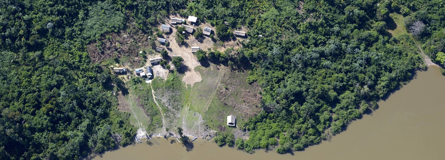 Brazil, Para, Itaituba, Sawle Muybu, Village of Mudndururu people, Rio Tapajos PUBLICATIONxINxGERxSUIxAUTxHUNxONLY FLKF000692

Brazil PARA Itaituba Village of Celebrities Rio Tapajos PUBLICATIONxINx ...