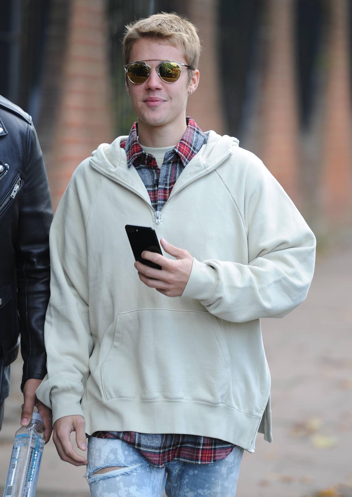 Canadian singer Justin Bieber is spotted on a walk about in central London. The 22-year-old pop sensation dresses down in an oversized cream hoodie and ripped jeans as he goes about his day. OCTOBER 1 ...