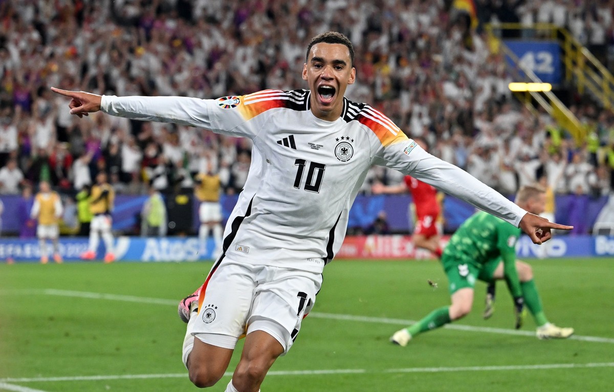 29.06.2024, Nordrhein-Westfalen, Dortmund: Fu