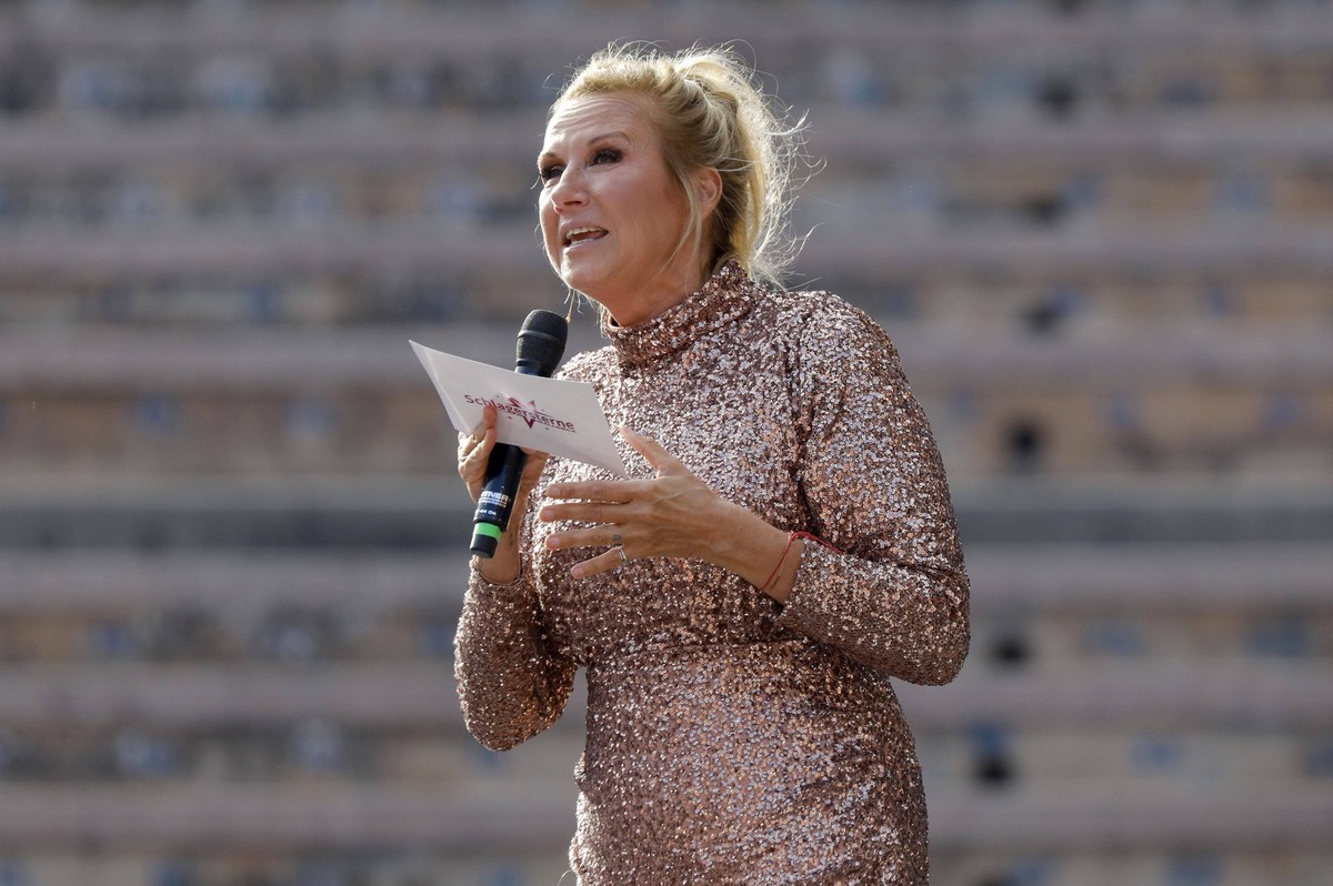 Andrea Kiewel beim Konzert Schlagersterne Mallorca 2023 im Coliseo Balear. Palma, 10.05.2023 *** Andrea Kiewel at the concert Schlagersterne Mallorca 2023 at the Coliseo Balear Palma, 10 05 2023 Foto: ...