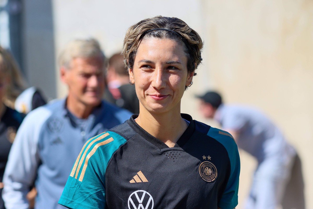 Düsseldorf, Deutschland 09. Juli 2024: Fußball-Frauen-Nationalmannschaft - Offenes Training - 09.07.2024 Im Bild: Sara Doorsoun Deutschland beim offenen Training in Düsseldorf. Paul-Janes-Stadion Nord ...