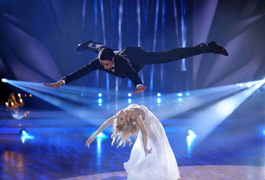 René Casselly und Kathrin Menziner liefern bei "Let's Dance" akrobatische Kunststücke.