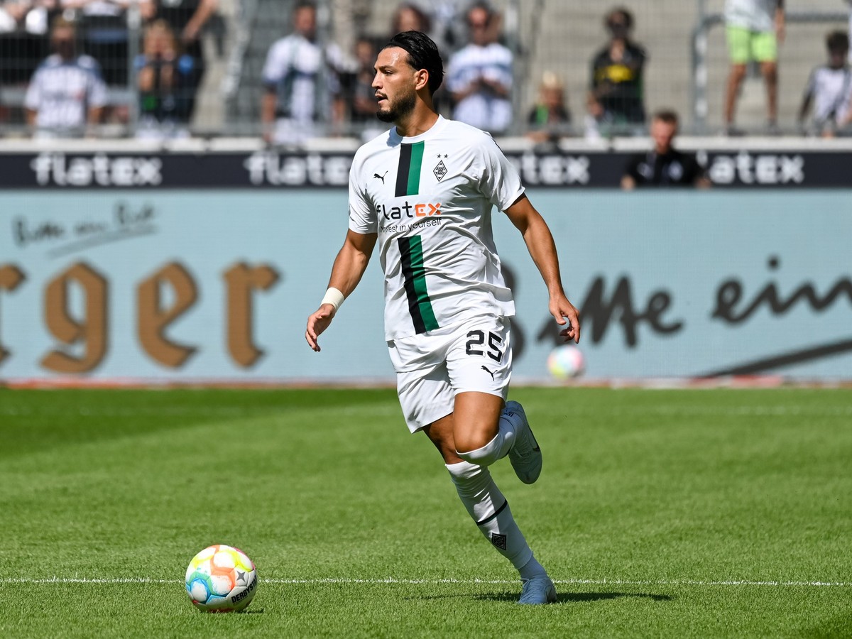 Ramy Bensebaini ist auf dem Transfermarkt gefragt.