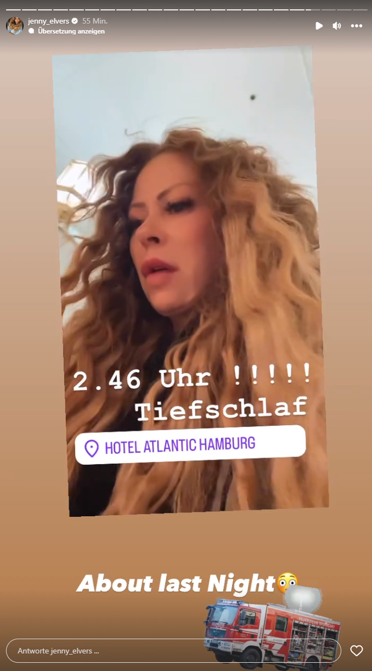 In Jenny Elvers Hotel gab es einen Feuralarm.