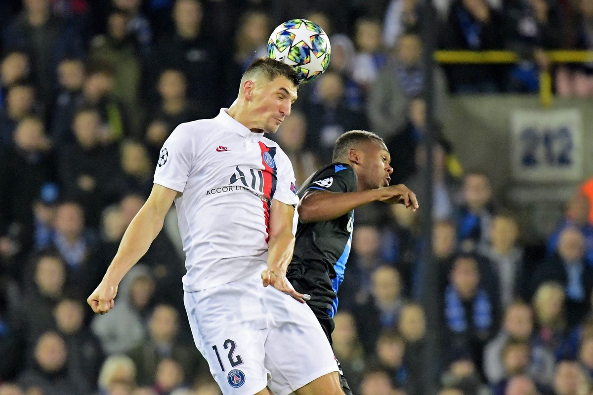 Lois Openda forward of Club Brugge battles for the ball with Thomas Meunier defender of PSG FOOTBALL : Club Bruges vs Paris Saint Germain - Bruges - Ligue des Champions - 22/10/2019 PhotoNews/Panorami ...