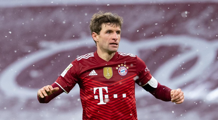 Fußball: Bundesliga, Bayern München - Borussia Mönchengladbach, 18. Spieltag in der Allianz Arena. Thomas Müller von München gestikuliert auf dem Platz.