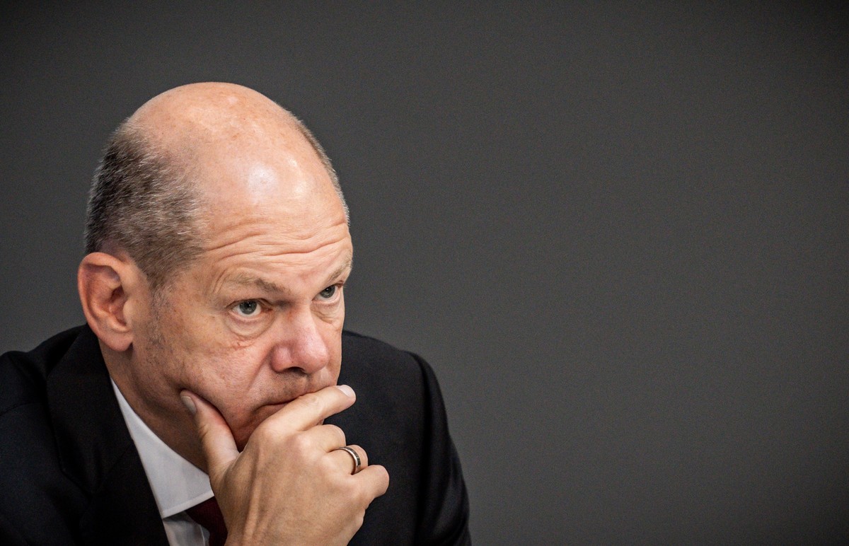 ARCHIV - 07.09.2022, Berlin: Bundeskanzler Olaf Scholz (SPD) in der Generaldebatte zum Haushalt im Bundestag. (zu dpa: «Scholz begründet Ukraine-Entscheidung: Trägt nicht zu Eskalation bei») Foto: Mic ...