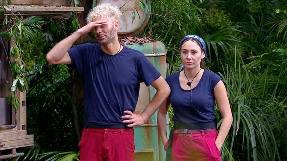Alessia Herren und Sam Dylan müssen zur gemeinsamen Dschungelprüfung &quot;KFZ-Würgstatt&quot; antreten.

+++ Die Verwendung des sendungsbezogenen Materials ist nur mit dem Hinweis und Verlinkung auf  ...