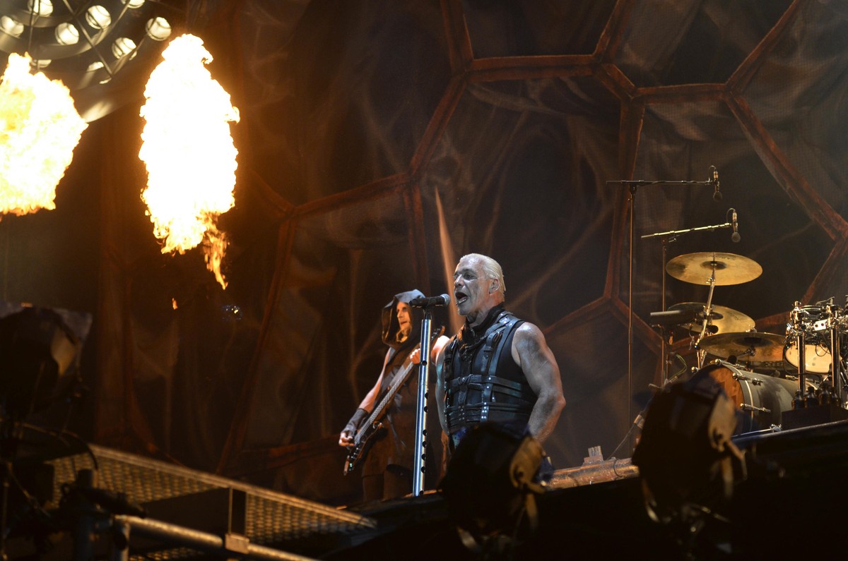 Wacken, 1. August 2013 -
Rammstein (Till Lindemann, Richard Zven Kruspe, Paul H. Landers, Oliver Riedel, Christoph Schneider, Christian Lorenz) bei einem Konzert im Rahmen des Wacken Open Air 2013 | ...