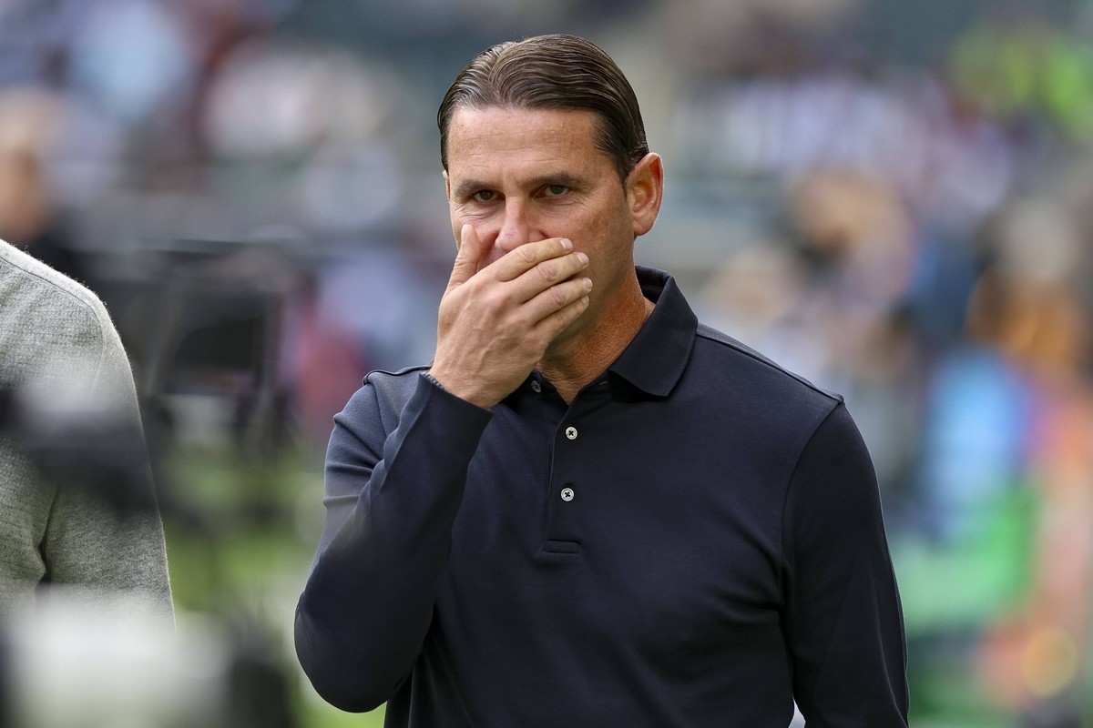 M�nchengladbach, Deutschland, 14.09.25: Gerardo Seoane Borussia M�nchengladbach gestikuliert, Gestik waehrend des Spiels der Bundesliga zwischen Borussia M�nchengladbach vs SV Werder Bremen im Stadion ...