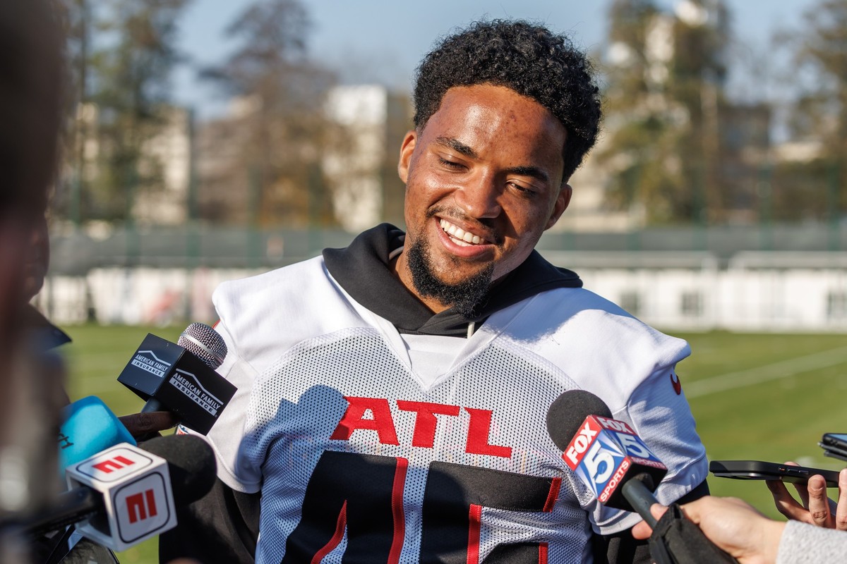 07.11.2025, Berlin: American Football, Medienrunde der Atlanta Falcons im Trainingszentrum Oberspree: Lenny Krieg im Interview. Foto: Andreas Gora/dpa +++ dpa-Bildfunk +++
