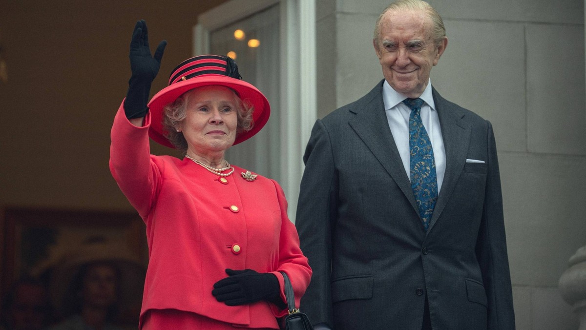 RECORD DATE NOT STATED THE CROWN, from left: Imelda Staunton as Queen Elizabeth II, Jonathan Pryce as Prince Philip, Season 6, ep. 609, aired Dec. 14, 2023. photo: Justin Downing / Netflix / Courtesy ...