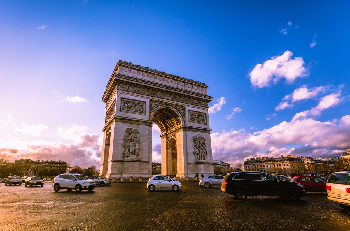 Please look at my image of the Paris city