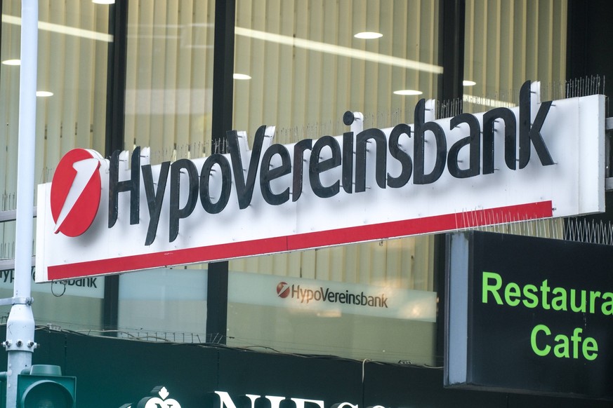 Düsseldorf 29.11.2022 Hypovereinsbank Hypo Vereinsbank Bank Filiale Düsseldorf Nordrhein-Westfalen Deutschland *** Düsseldorf 29 11 2022 Hypovereinsbank Hypo Vereinsbank Bank Düsseldorf Branch North R ...