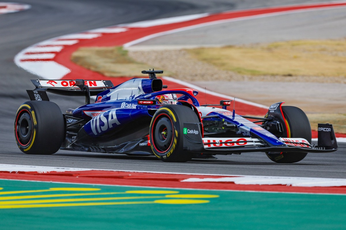 AUSTIN, TX - OCTOBER 18: Visa Cash App RB Formula One Team driver Liam Lawson 30 of New Zealand speeds through turn 14 during the Sprint qualifying session of the Formula 1 Pirelli United States Grand ...