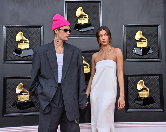 Justin Bieber and Hailey Bieber arrive for the 64th annual Grammy Awards at the MGM Grand Garden Arena in Las Vegas, Nevada on Sunday, April 3, 2022. PUBLICATIONxINxGERxSUIxAUTxHUNxONLY LAV20220403408 ...