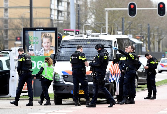 Police secure the site of a shooting in Utrecht, Netherlands, March 18, 2019. REUTERS/Piroschka van de Wouw