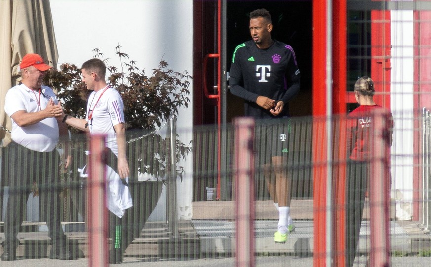Jerome Boateng nimmt am Sonntag Morgen am Training des FC Bayern M