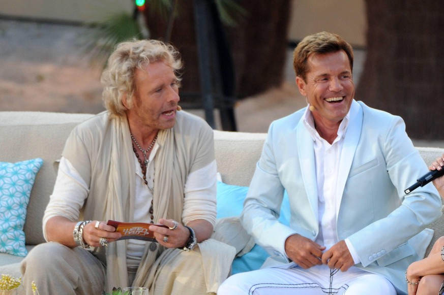 Thomas Gottschalk und Dieter Bohlen bei Wetten, dass.. ZDF am 18.6.2011 auf Mallorca in Spanien Wetten, dass ZDF am 18.6.2011 auf Mallorca, Spanien PUBLICATIONxINxGERxSUIxAUTxONLY