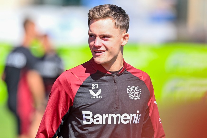 AUT, Trainingslager Bayer Leverkusen / 19.07.2022, Alois-Latini-Stadion , Kaprun / Zell am See, AUT, Trainingslager Bayer Leverkusen im Bild / picture shows Florian Wirtz Bayer Leverkusen 27 lacht. ** ...