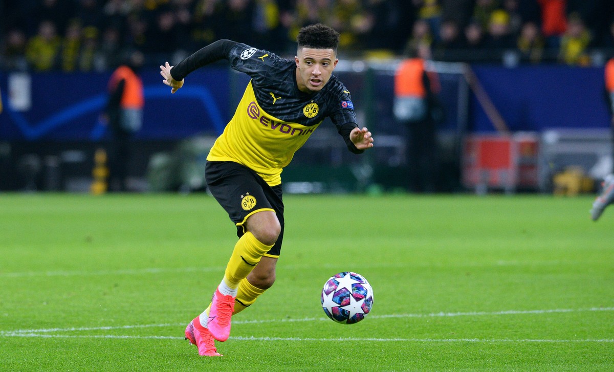 Fussball, UEFA Champions League, Herren, Saison 2019/2020, Achtelfinale Hinspiel, Signal Iduna Park Dortmund, Bor. Dortmund gelb - Paris St. Germain, PSG weiss 2:1 Jadon Sancho BVB. Aktion, Einzelbild ...