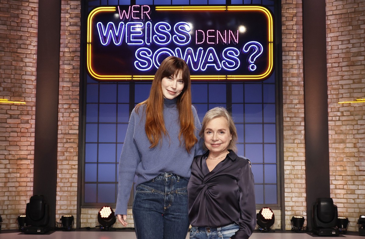 ARD WER WEISS DENN SOWAS? FOLGE 1089, "Nora Waldstätten und Christine Urspruch", am Mittwoch (10.01.24) um 18:00 Uhr im ERSTEN.
Treten bei "Wer weiß denn sowas?" als Kandidatinnen ...