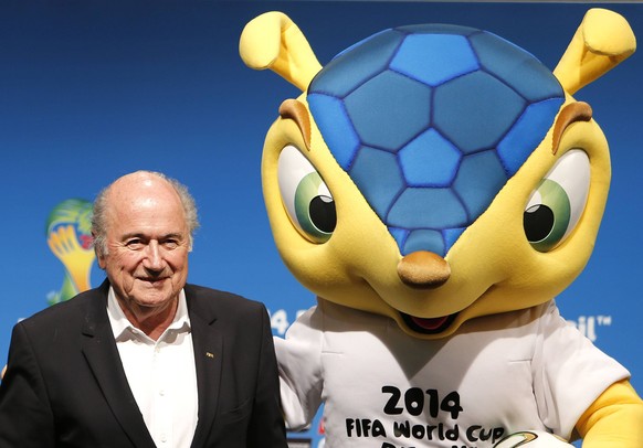 FIFA Josef Sepp BLATTER and mascot Fuleco - PK - RIO DE JANEIRO/RJ, Brasil 14/07/2014. ( xRodolfoxBUHRERx PUBLICATIONxNOTxINxBRA (25561)

FIFA Joseph Sepp Blatter and Mascot Fuleco press conference  ...