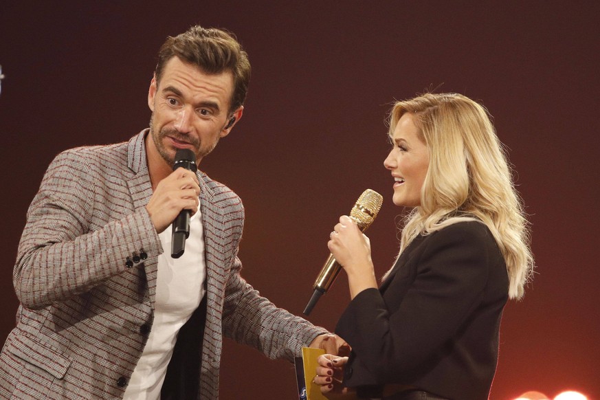 02.11.2019, Westfalenhalle, Dortmund, Florian Silbereisen praesentiert die TV-Schlagershow des Jahres, im Bild Florian Silbereisen mit Helene Fischer Schlagerbooom 2019 Alles funkelt Alles glitzert ** ...