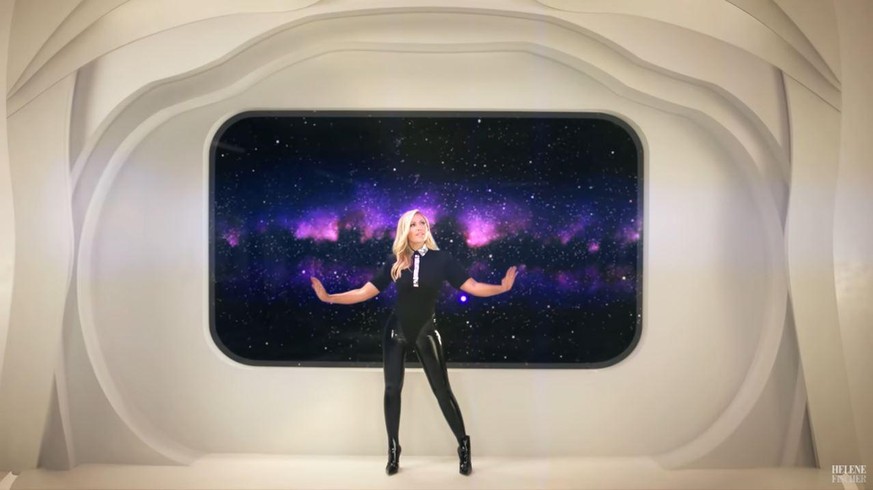 Helene Fischer in einer Raumstation-Simulation im Clip zu "Vamos a Marte".