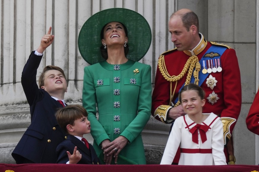 El príncipe William ofrece una visión poco común de la crianza de sus hijos