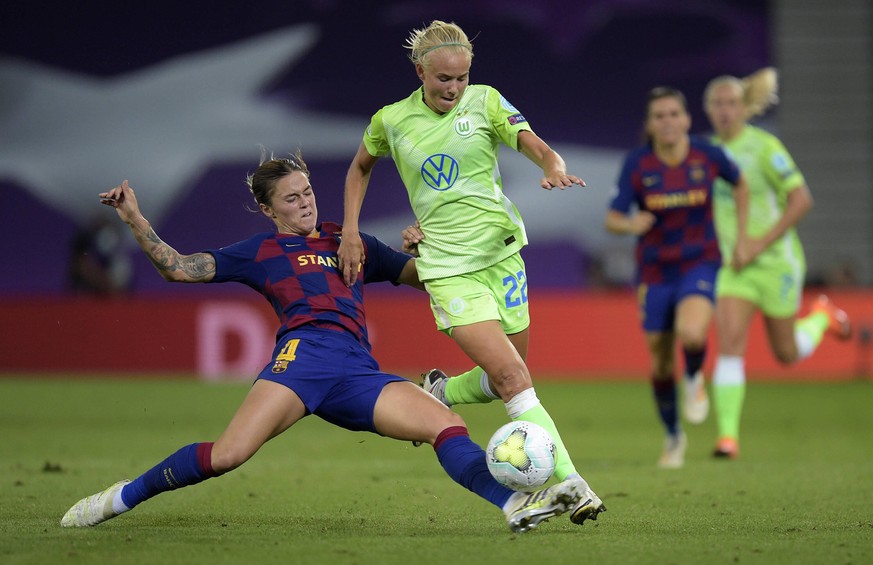 FOOTBALL : Ligue des champions feminine - 1/2 Finale - VfL Wolfsburg v FC Barcelone - 25/08/2020 SAN SEBASTIAN, SPAIN - AUGUST 25: Pernille Harder of Vfl Wolfsburg is fouled by Maria Leon of FC Barcel ...