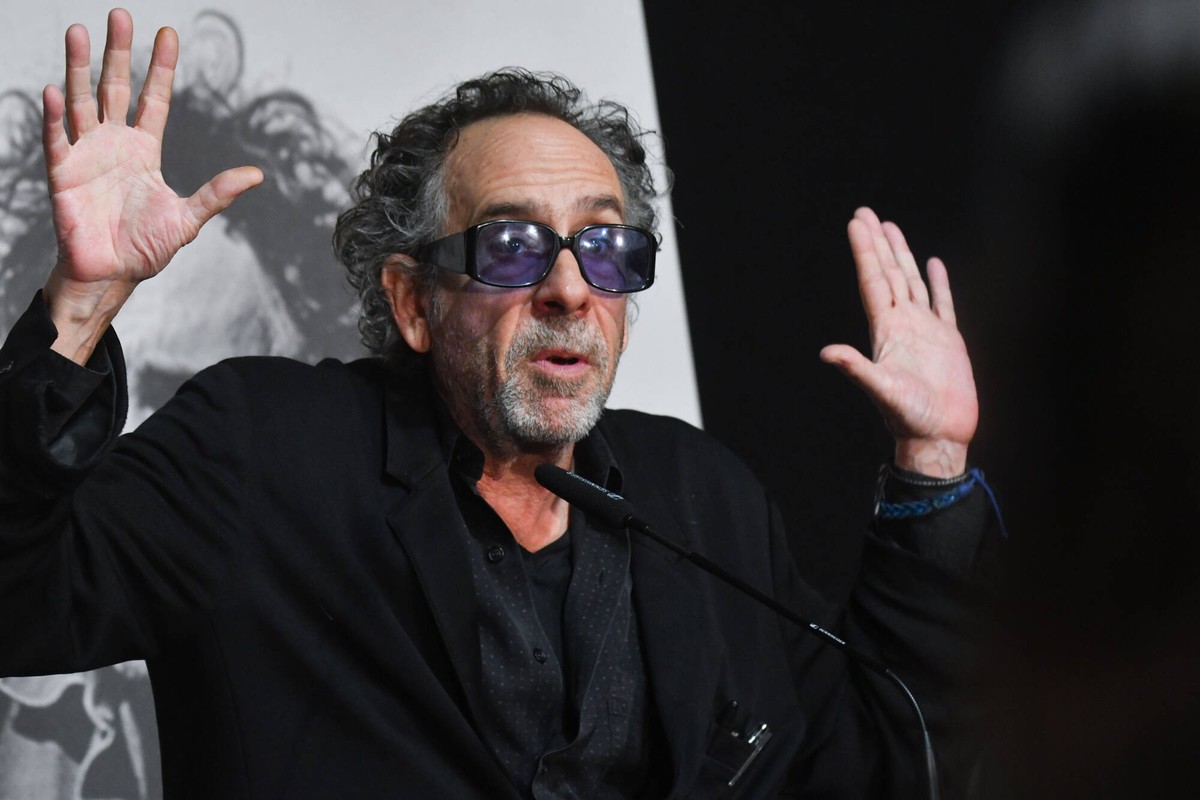 Press conference with Tim Burton. Festival du film Lumiere a Lyon 2022.Conference de presse de Tim Burton Prix Lumiere 2022. Tim Burton. 285337 2022-10-22 Lyon France Burton, Tim PUBLICATIONxINxGERxAU ...