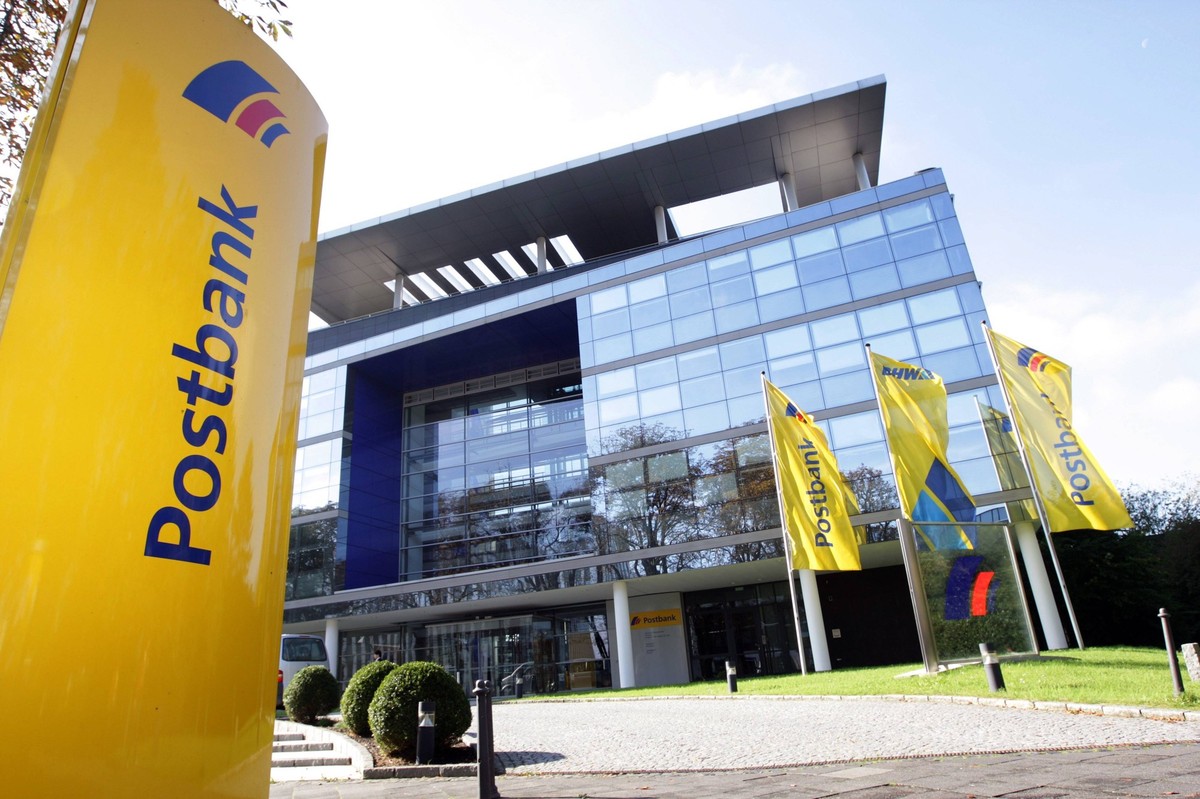 DEUTSCHLAND, BONN, 01.10.2011 Zentrale Deutsche Postbank AG in Bonn JW81644120 MR:N
Germany Bonn 01 10 2011 Headquarters German Postbank AG in Bonn Mr n