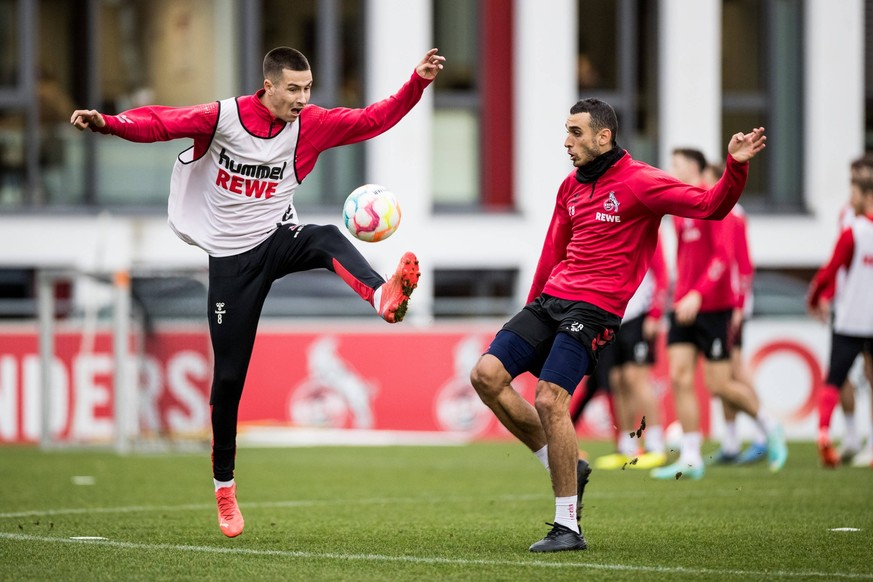 Training 1. FC Koeln 04.01.2023 Zweikampf Denis Huseinbasic 1. FC Koeln, 8, Ellyes Skhiri 1. FC Koeln, 28 Training 1. FC Koeln Geissbockheim, 04.01.2023 *** Training 1 FC Koeln 04 01 2023 duel Denis H ...