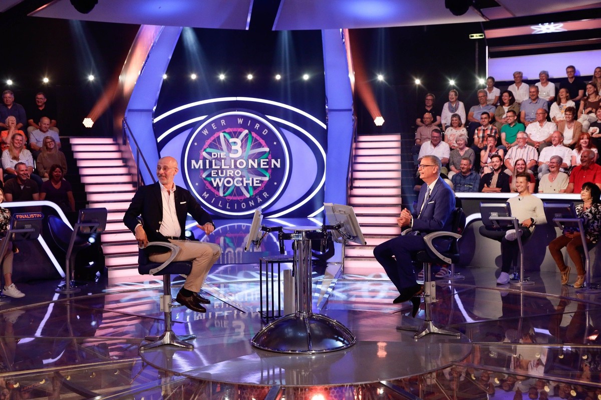 Moderator Günther Jauch

Die Verwendung des sendungsbezogenen Materials ist nur mit dem Hinweis und Verlinkung auf RTL+ gestattet.